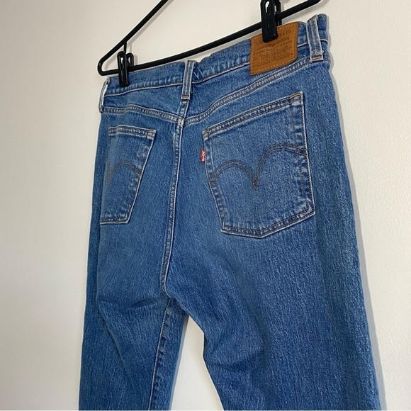 Levi’s Women Wedgie Cropped High Waisted Jeans Blue Denim Size 30 - Picture 4 of 16